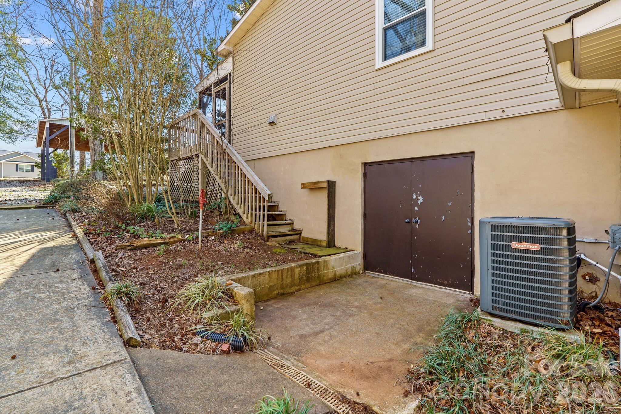 1331 Hickory Point Drive Lexington NC 27292