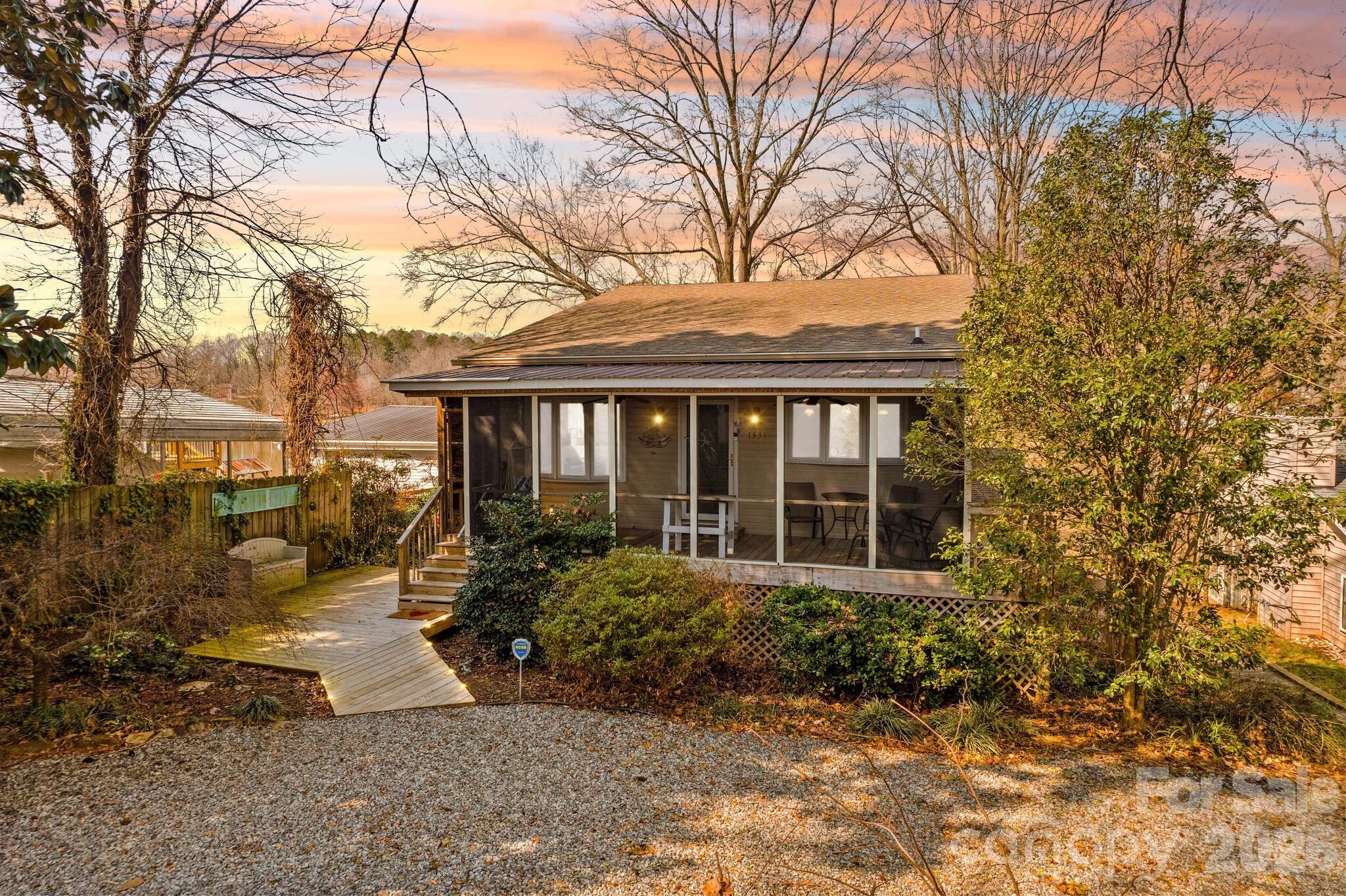 1331 Hickory Point Drive Lexington NC 27292