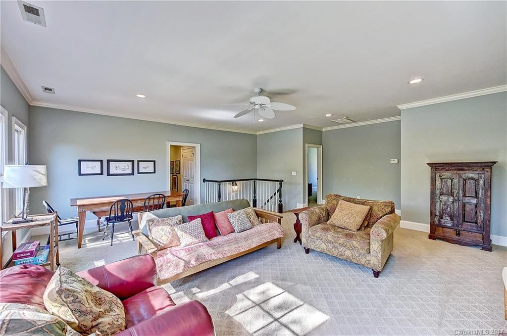 2844 Forest Drive Charlotte NC 28211