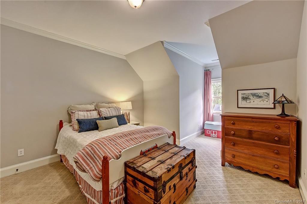 2844 Forest Drive Charlotte NC 28211