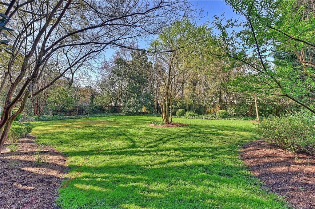2844 Forest Drive Charlotte NC 28211