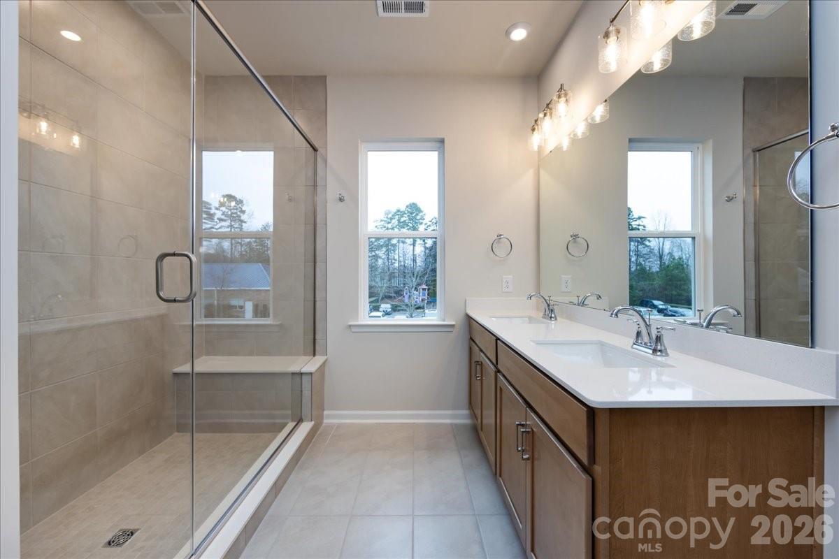 8434 Discovery Lane Charlotte NC 28216