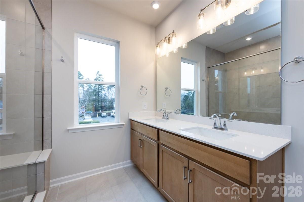 8434 Discovery Lane Charlotte NC 28216
