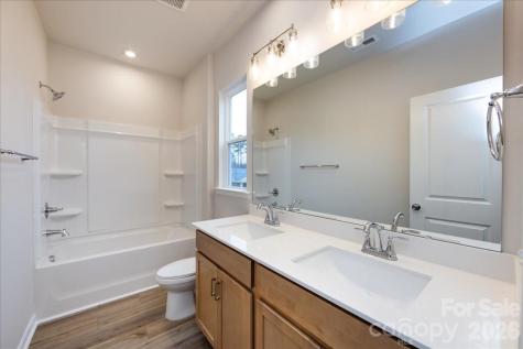 8434 Discovery Lane Charlotte NC 28216