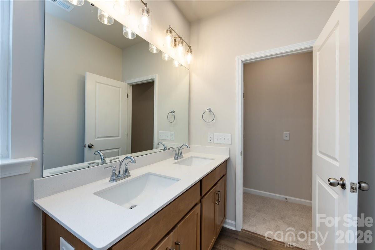 8434 Discovery Lane Charlotte NC 28216