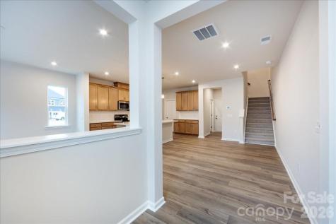 8434 Discovery Lane Charlotte NC 28216