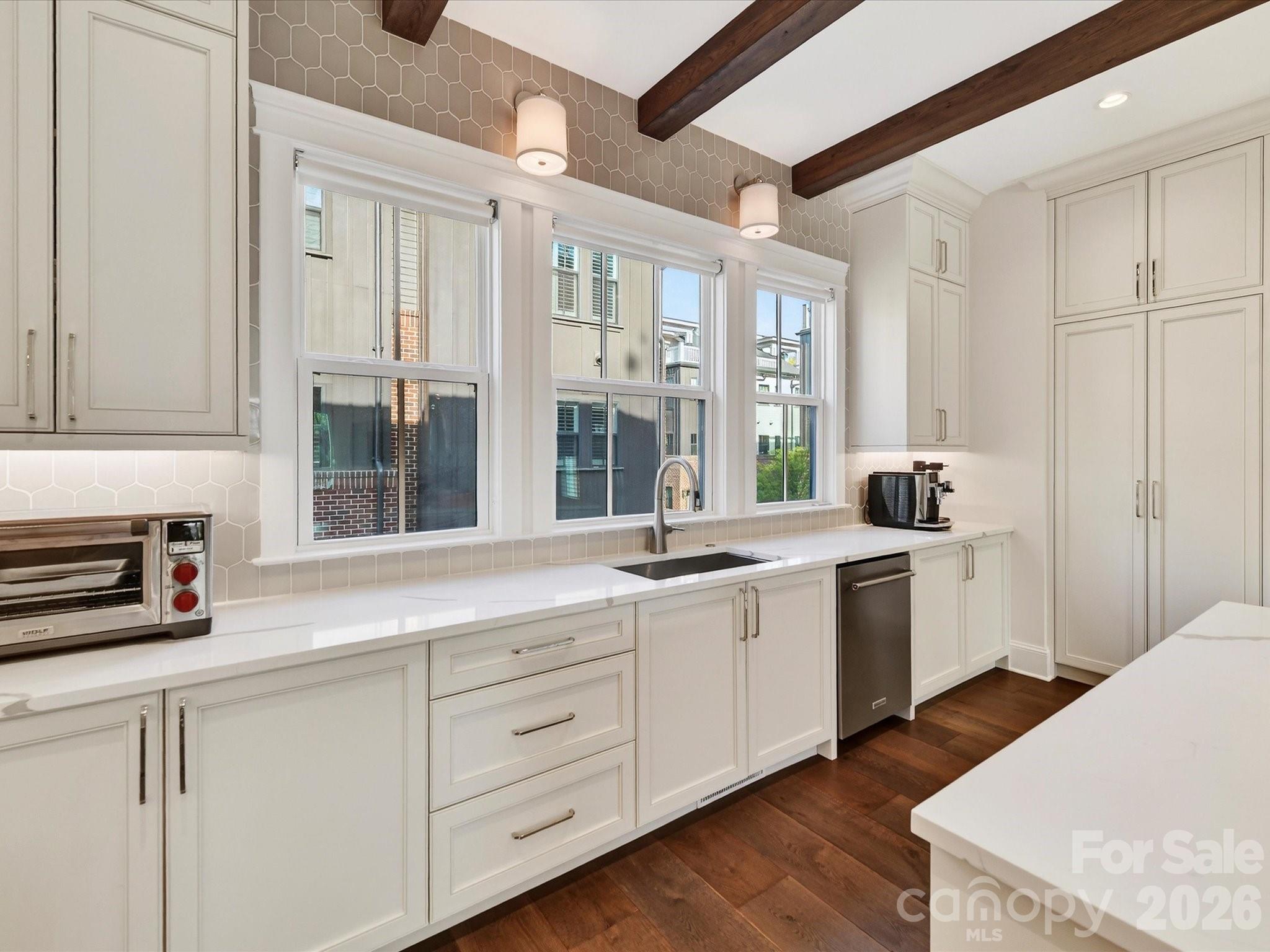 3074 Selwyn Avenue Charlotte NC 28209