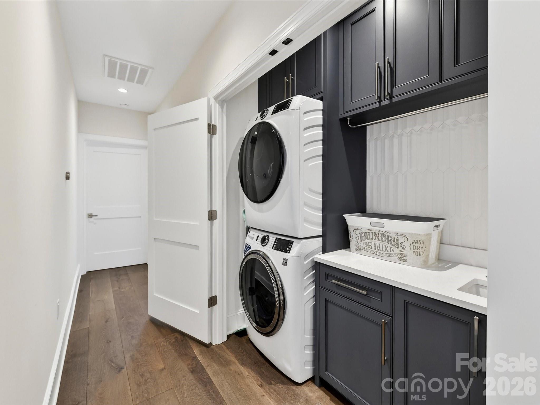 3074 Selwyn Avenue Charlotte NC 28209