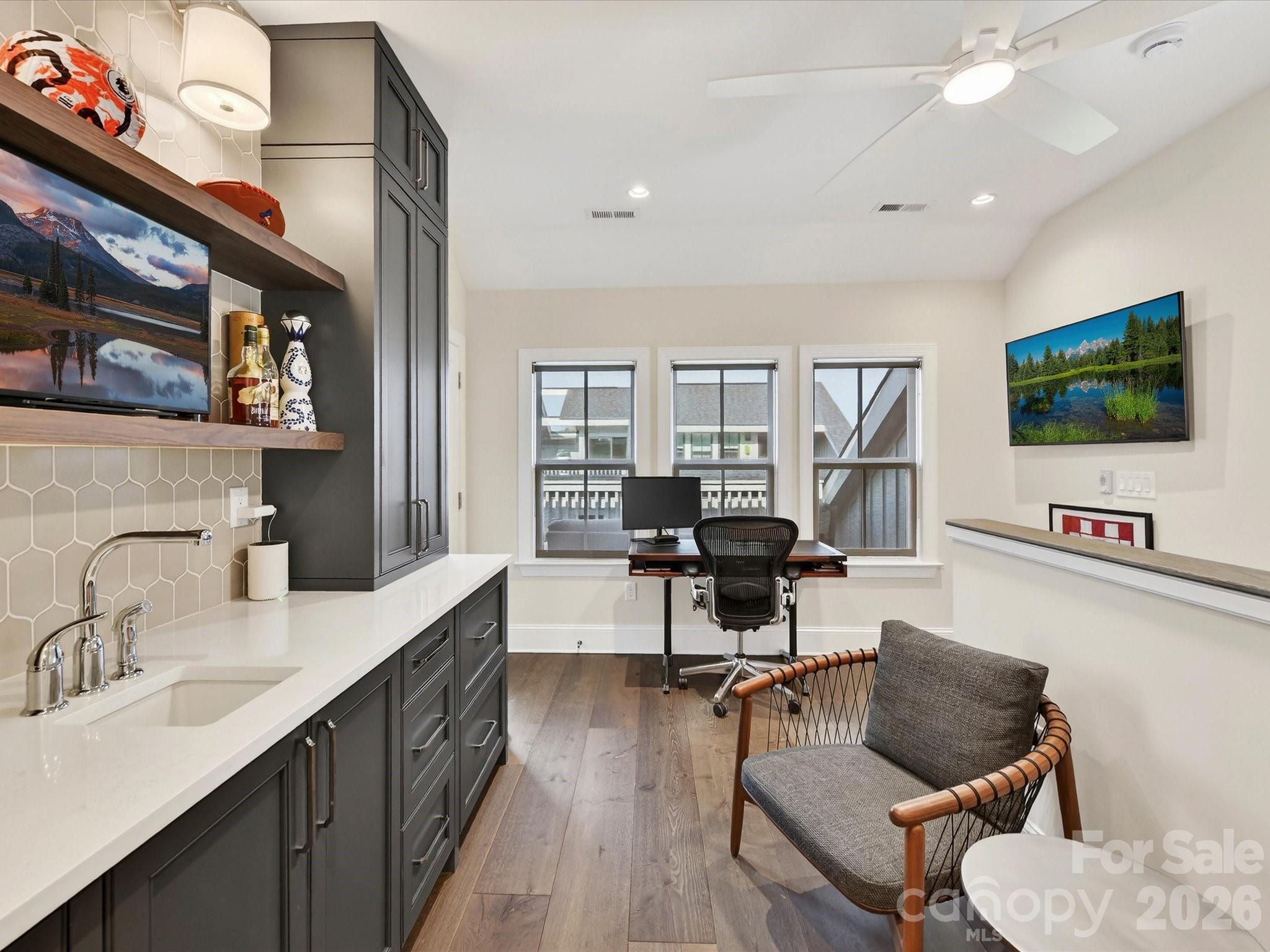 3074 Selwyn Avenue Charlotte NC 28209