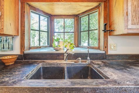 59 Starnes Avenue Asheville NC 28801