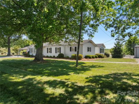 1687 Sexton Road Denton NC 27239