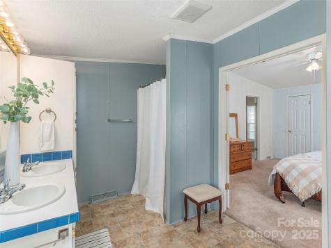 9 Redmond Drive Alexander NC 28701