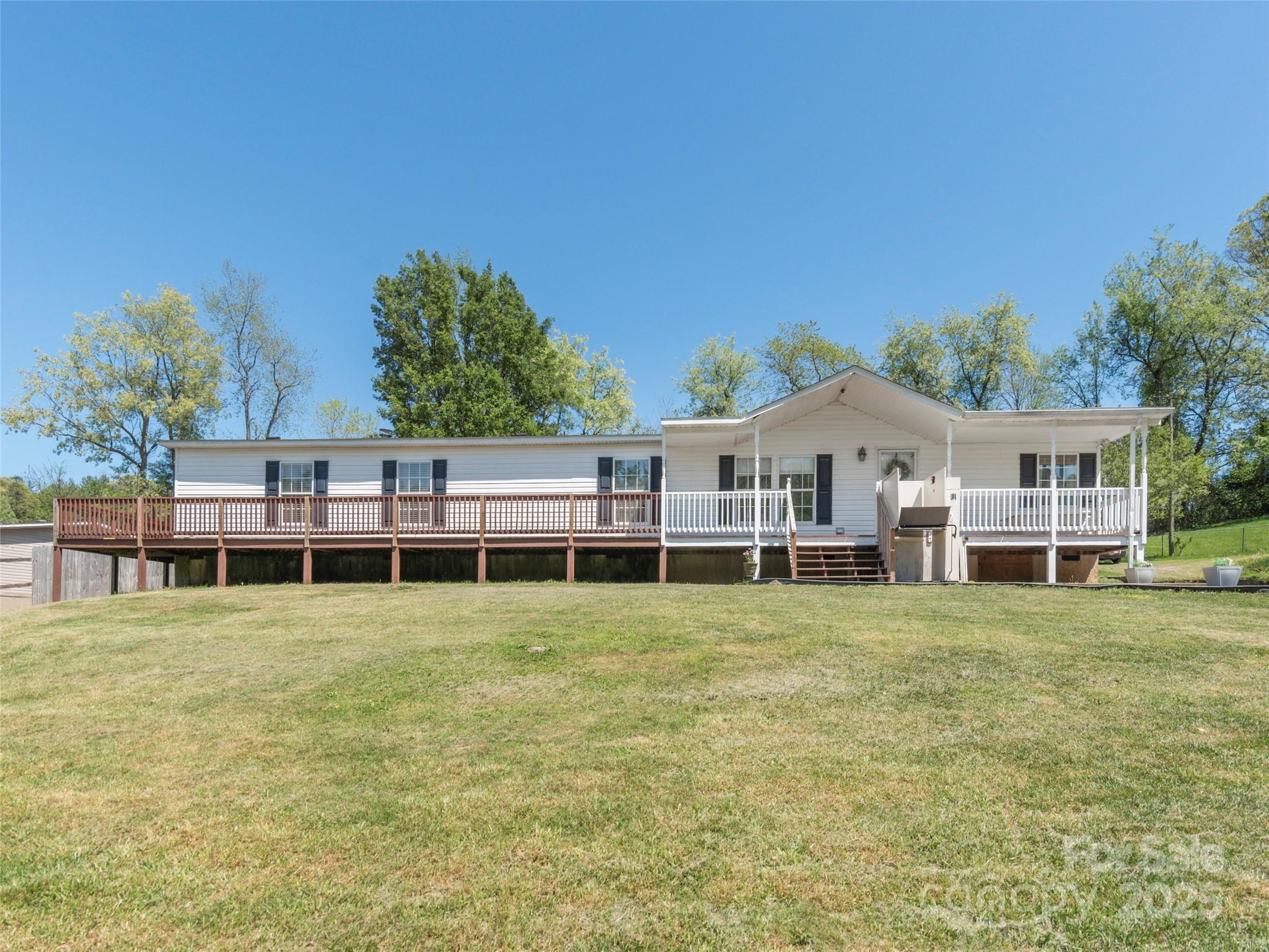 9 Redmond Drive Alexander NC 28701