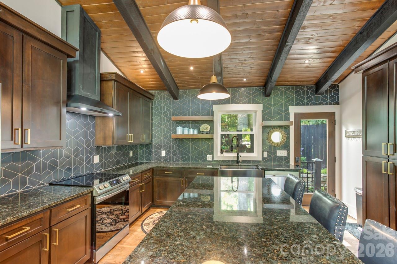 90 Summitt Street Waynesville NC 28786