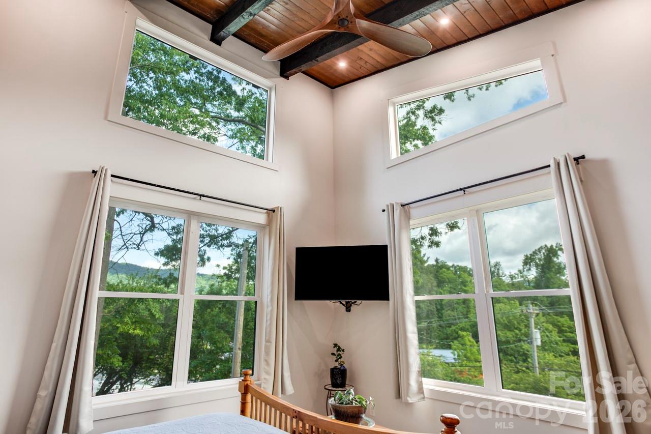 90 Summitt Street Waynesville NC 28786