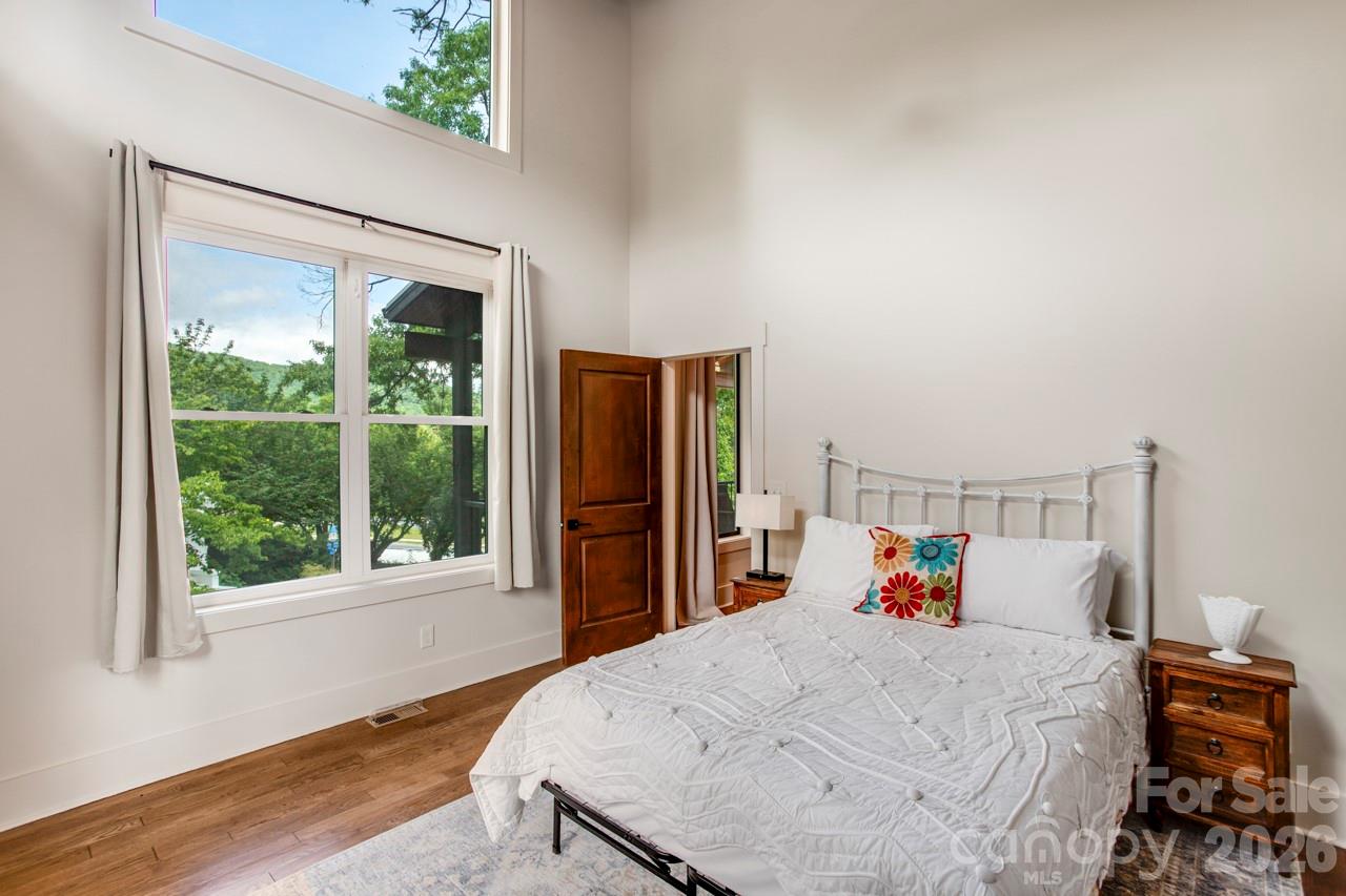 90 Summitt Street Waynesville NC 28786