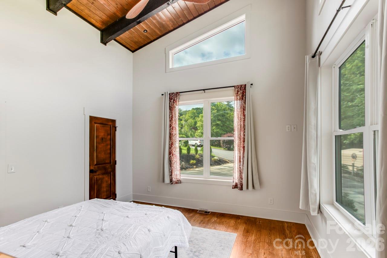 90 Summitt Street Waynesville NC 28786