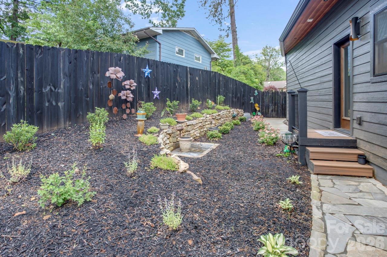 90 Summitt Street Waynesville NC 28786