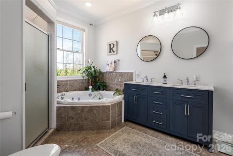 47 Timberwood Drive Asheville NC 28806