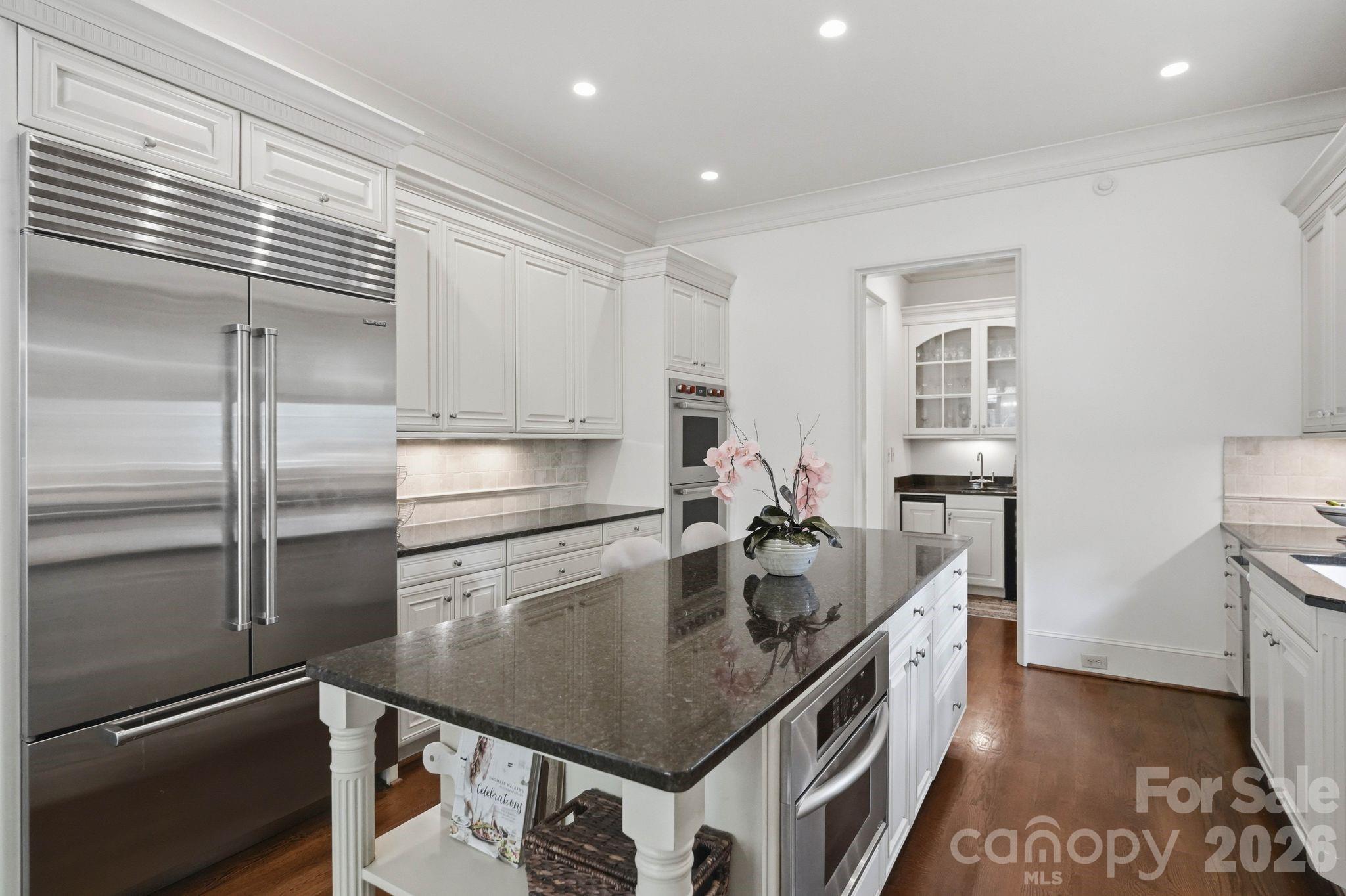 2012 Harris Road Charlotte NC 28211