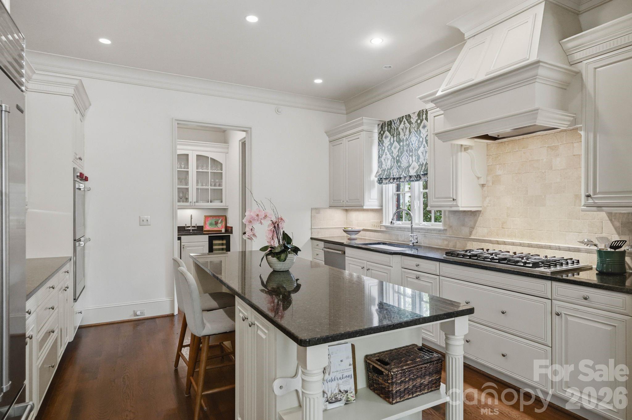 2012 Harris Road Charlotte NC 28211