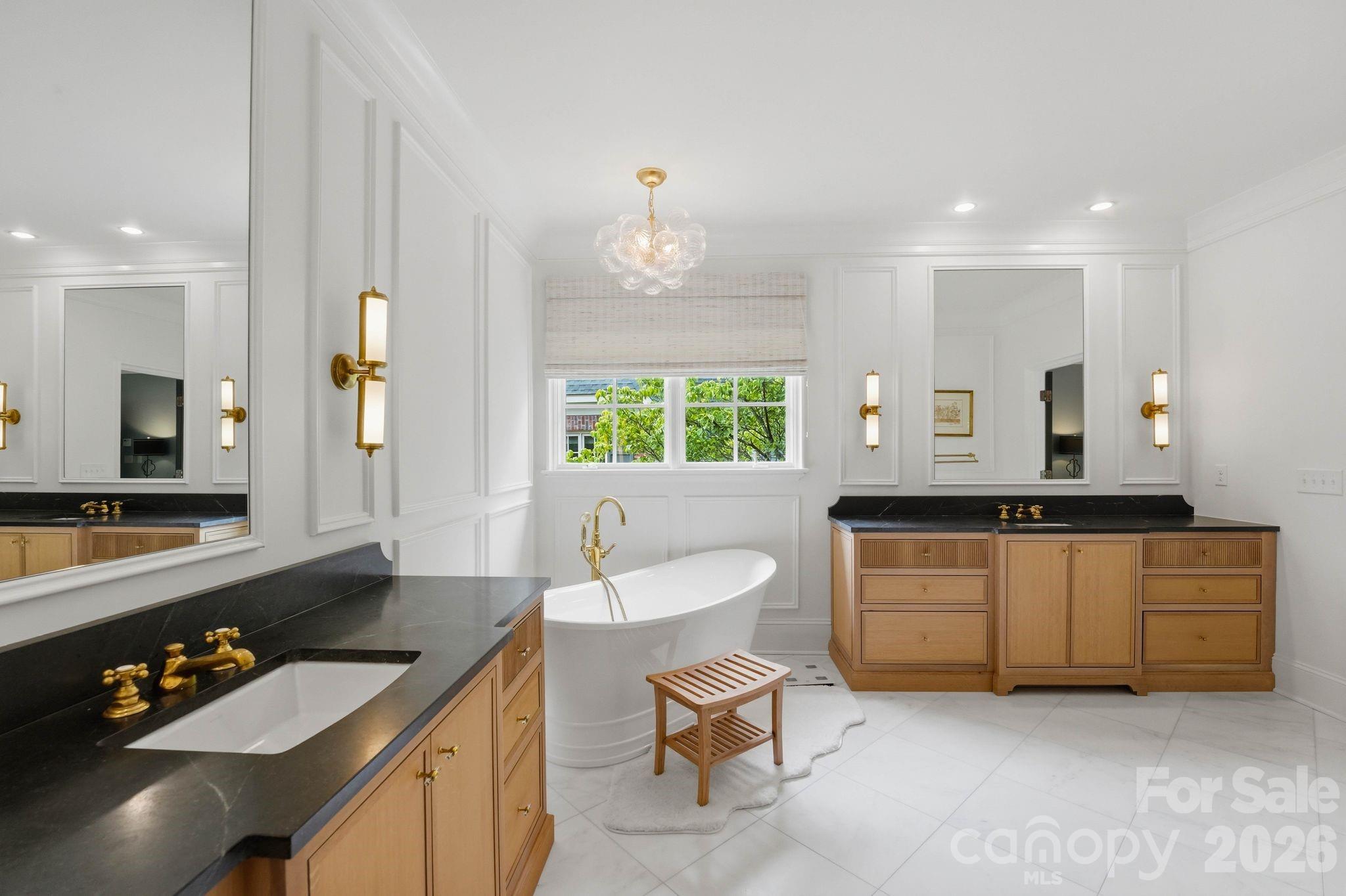 2012 Harris Road Charlotte NC 28211