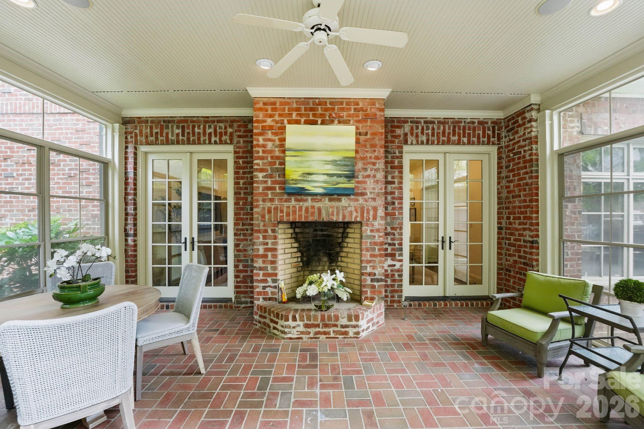 2012 Harris Road Charlotte NC 28211