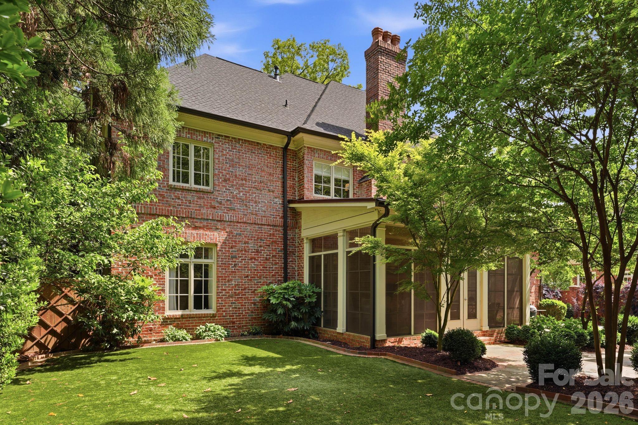 2012 Harris Road Charlotte NC 28211