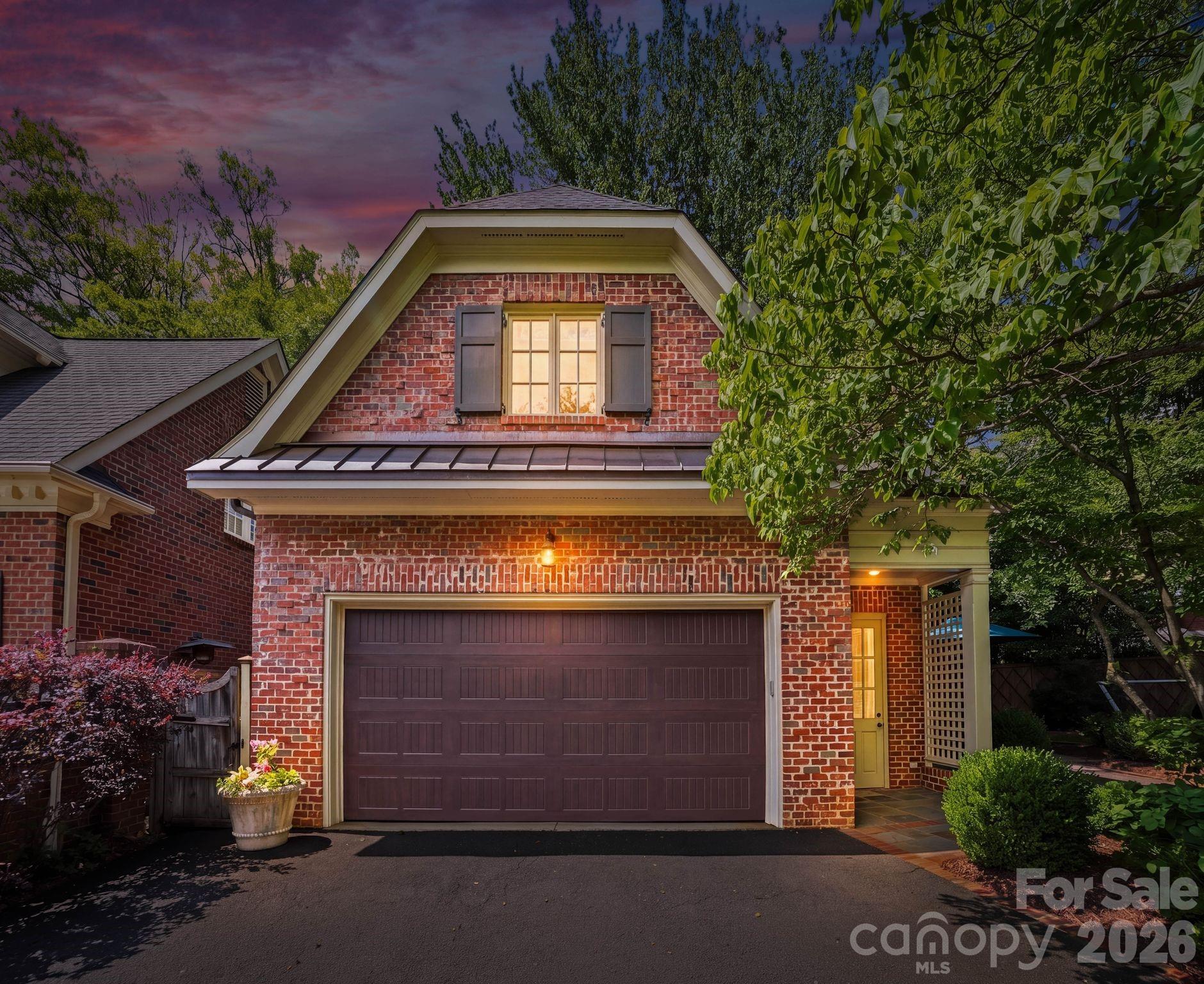 2012 Harris Road Charlotte NC 28211