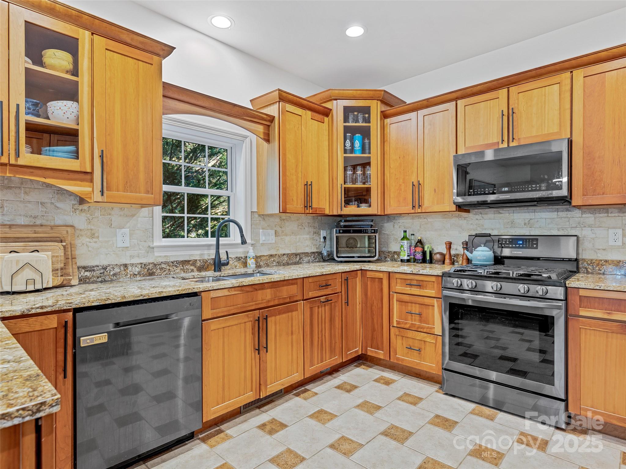 15 Ozark Spring Lane Asheville NC 28805