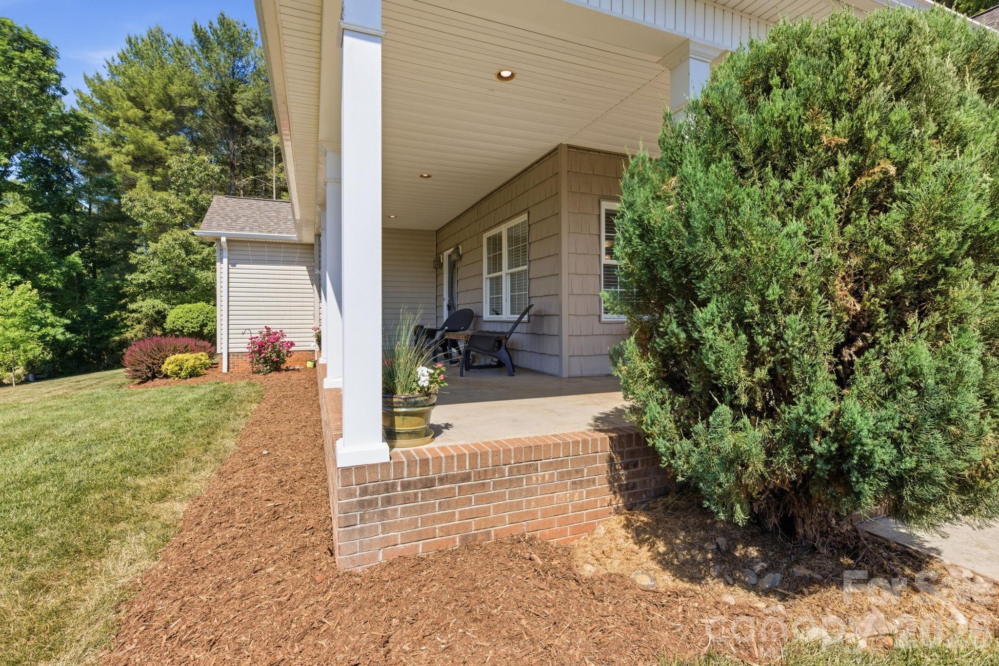 23 Moser Circle Taylorsville NC 28681