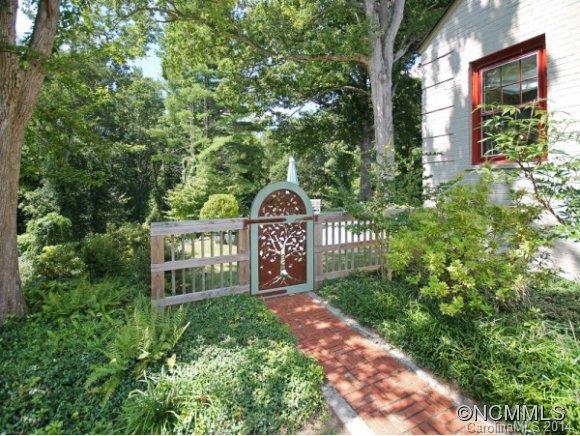 111 Cambridge Road Asheville NC 28804
