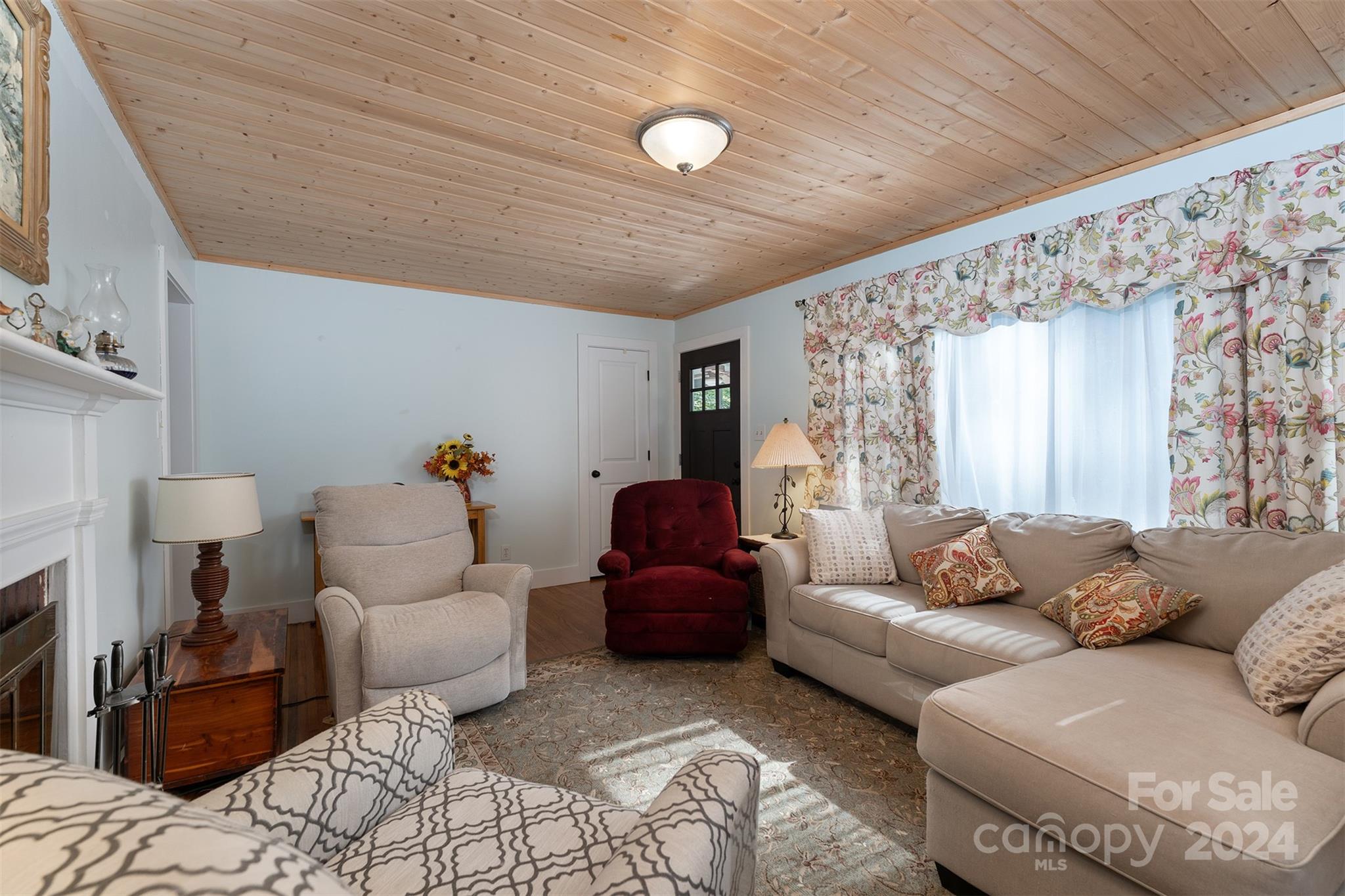 203 Woodland Drive Swannanoa NC 28778