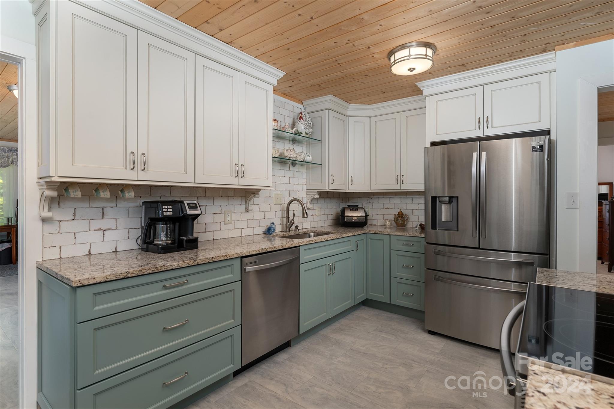 203 Woodland Drive Swannanoa NC 28778