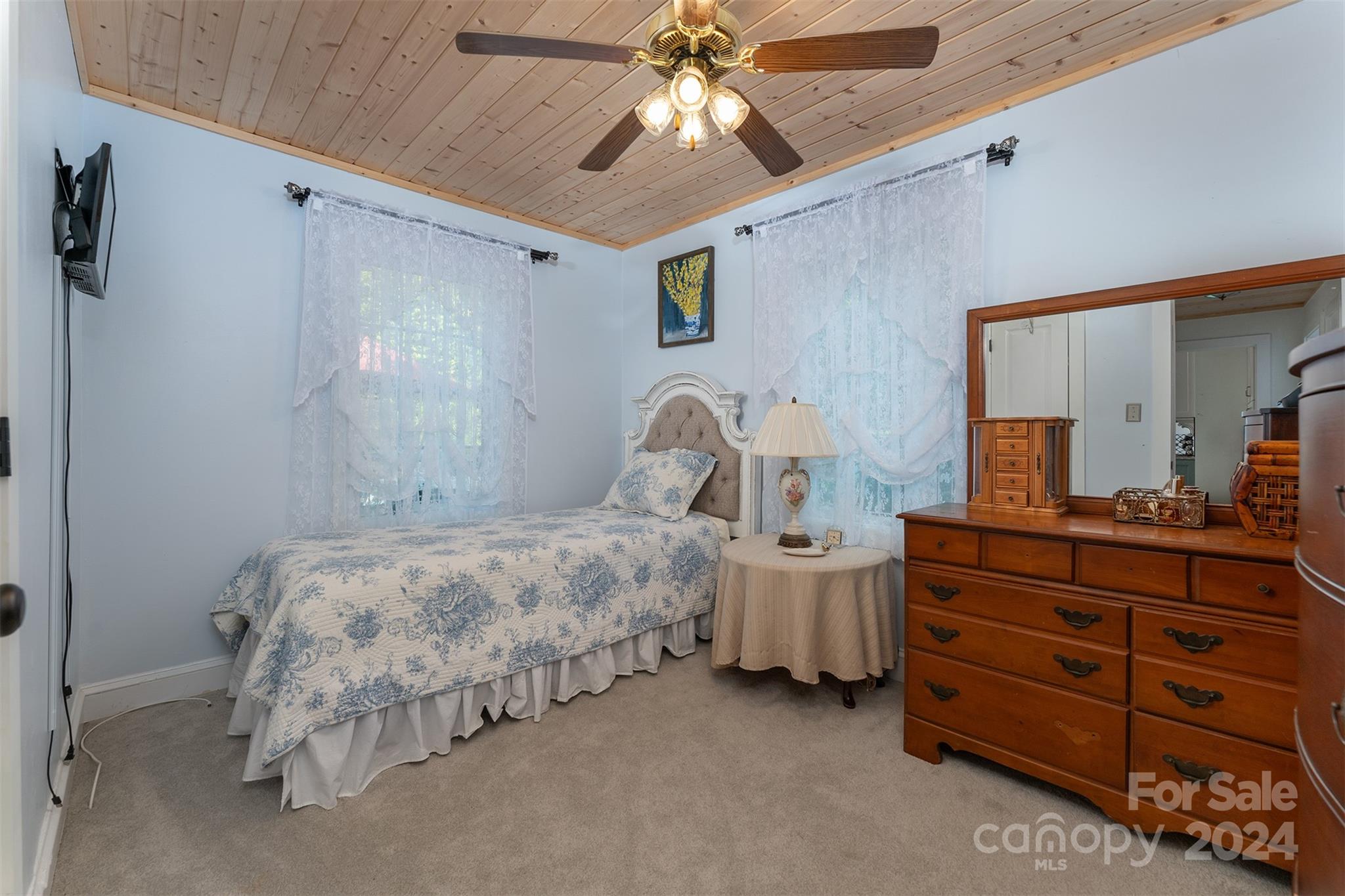 203 Woodland Drive Swannanoa NC 28778