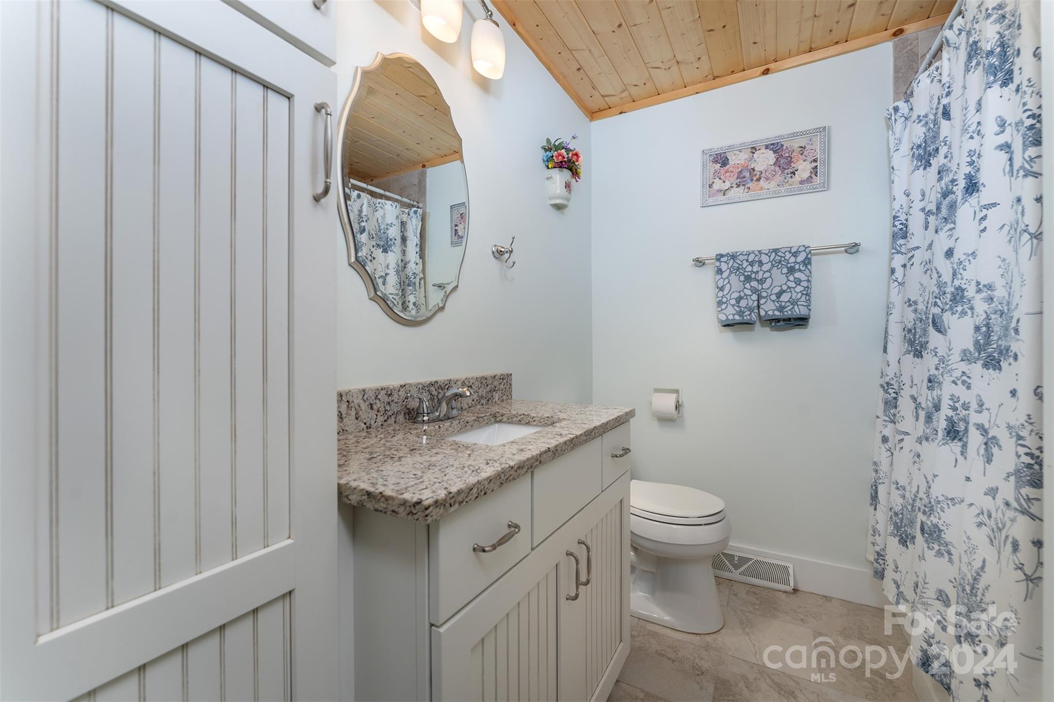 203 Woodland Drive Swannanoa NC 28778