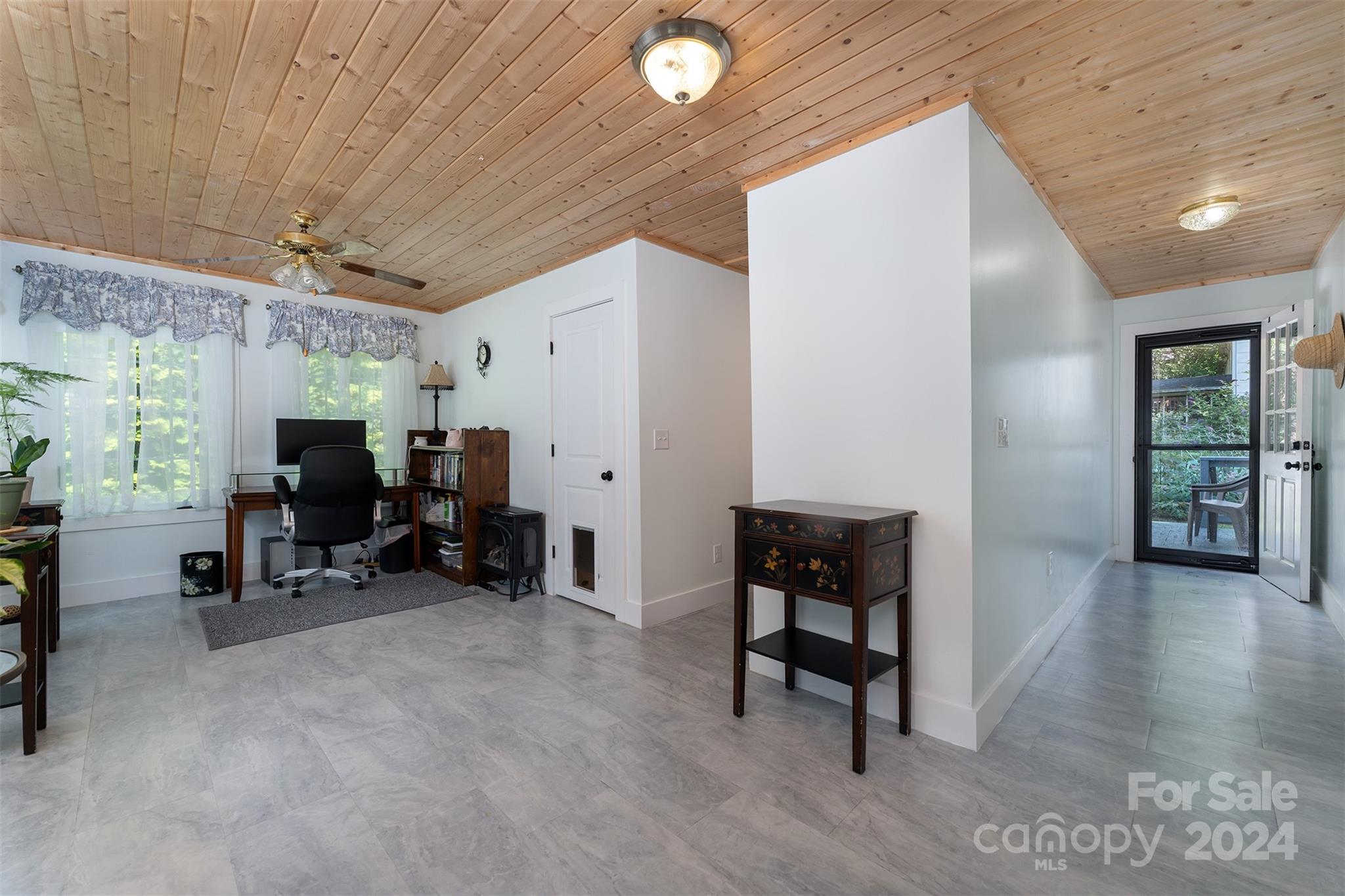 203 Woodland Drive Swannanoa NC 28778