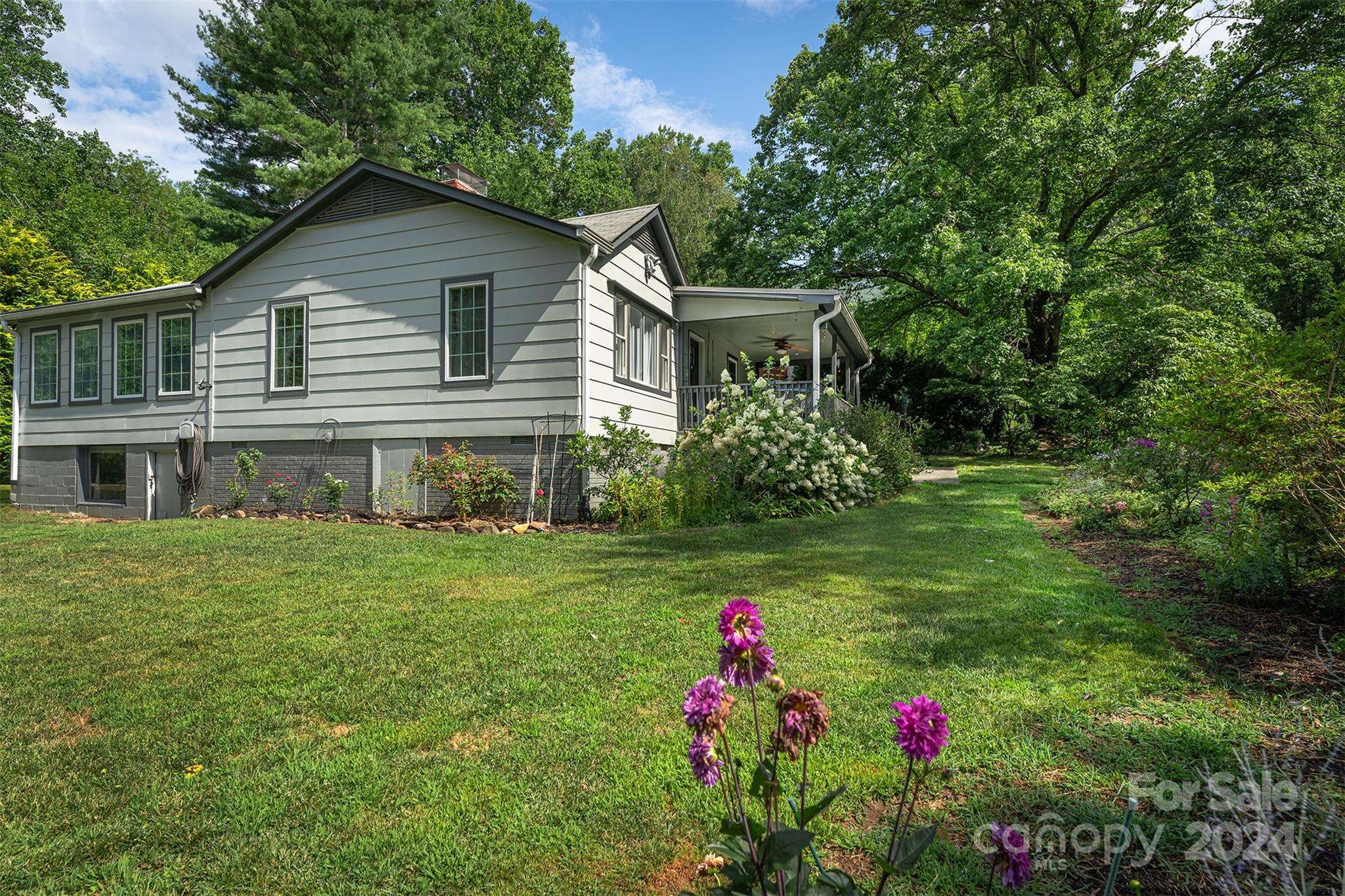 203 Woodland Drive Swannanoa NC 28778