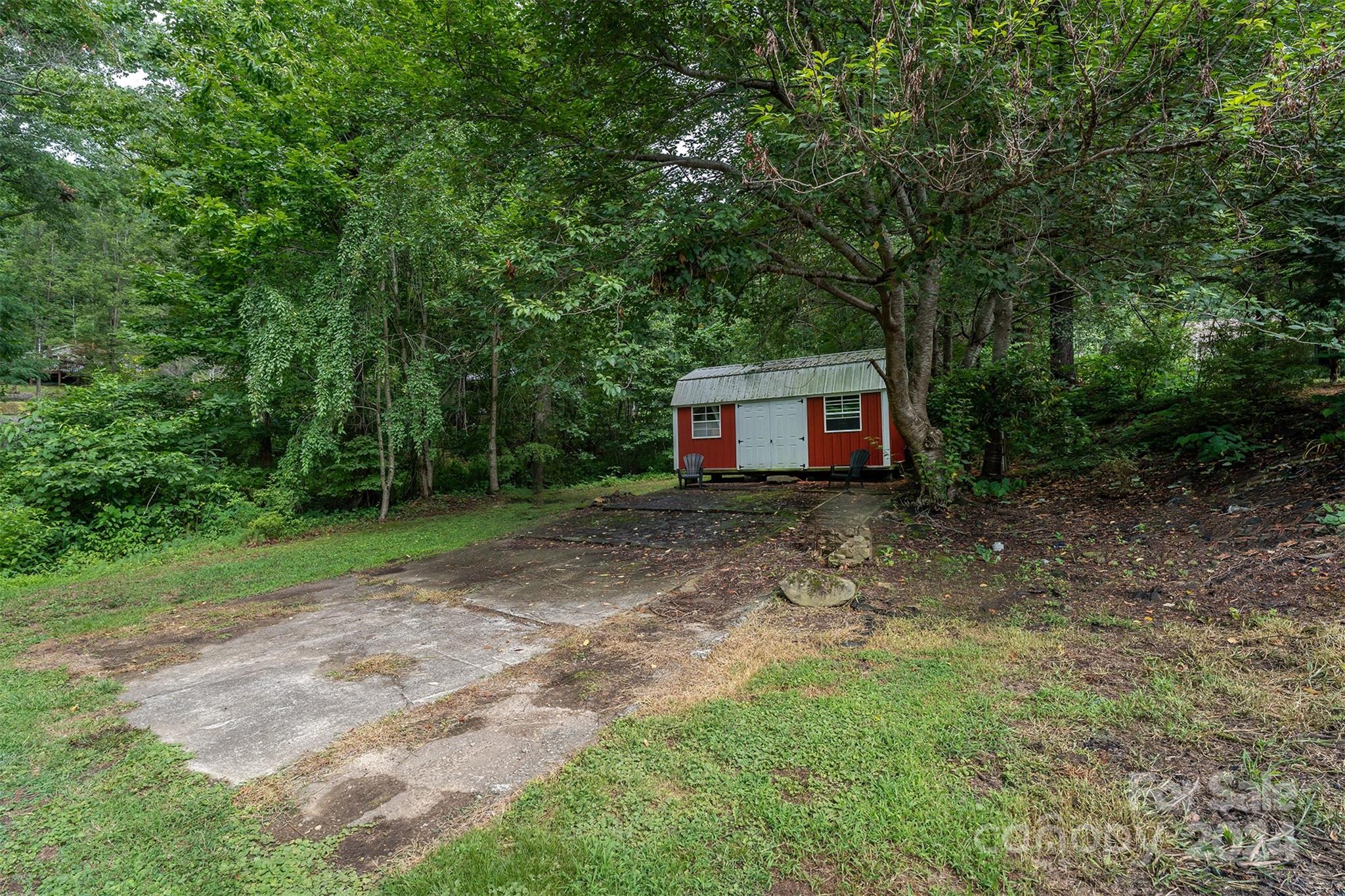 203 Woodland Drive Swannanoa NC 28778