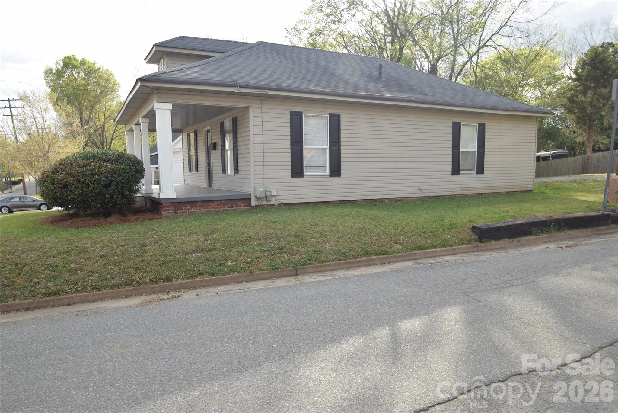 152 Academy Avenue NW Concord NC 28025