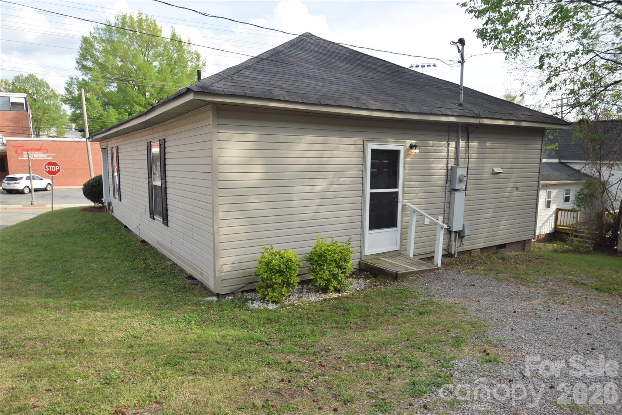 152 Academy Avenue NW Concord NC 28025