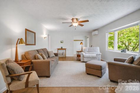 6334 Jacks Creek Road Burnsville NC 28714