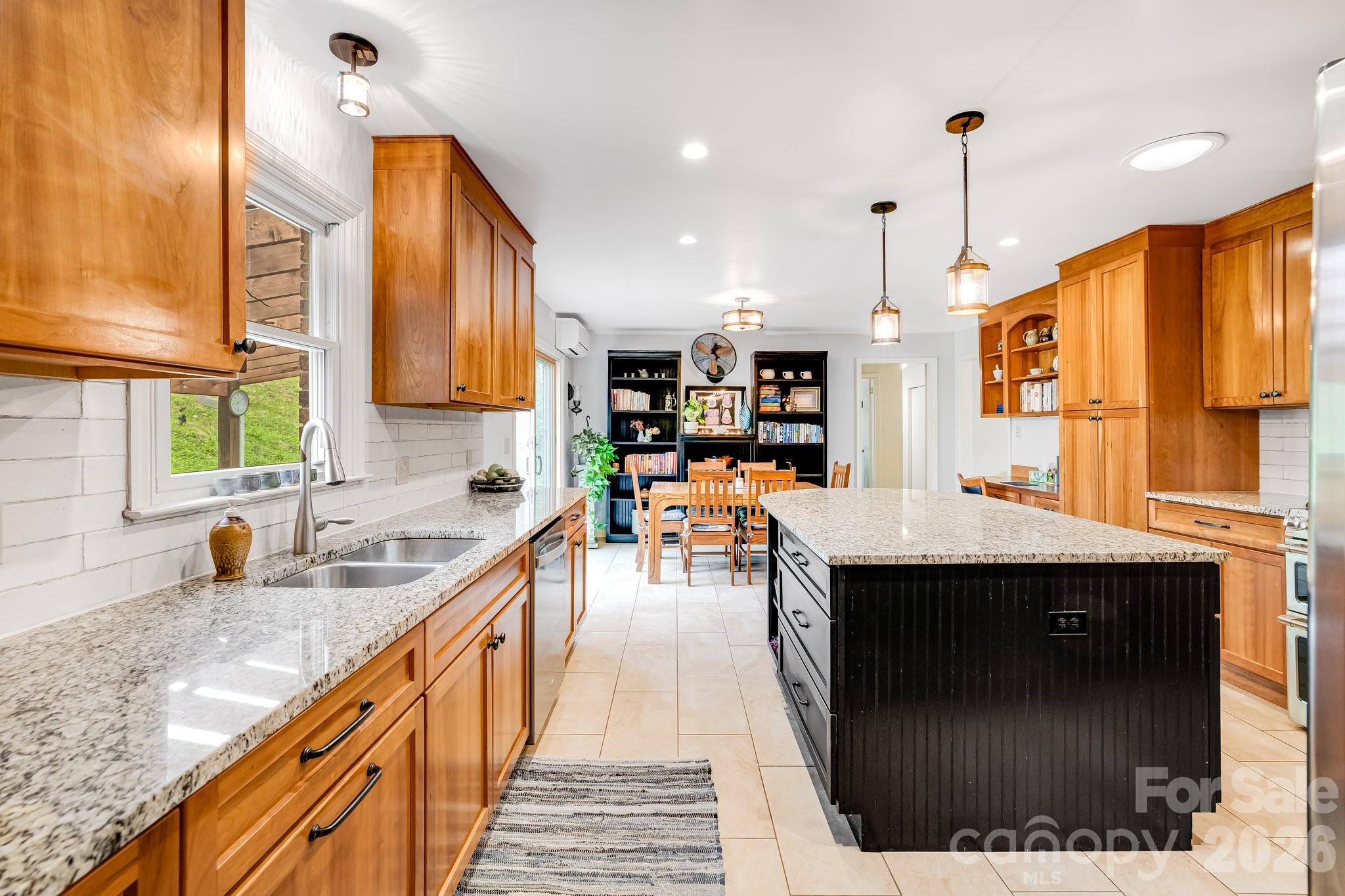 6334 Jacks Creek Road Burnsville NC 28714
