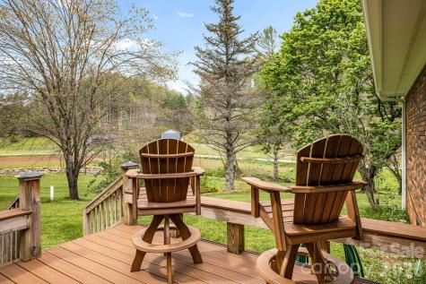 6334 Jacks Creek Road Burnsville NC 28714
