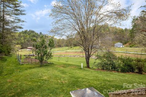 6334 Jacks Creek Road Burnsville NC 28714