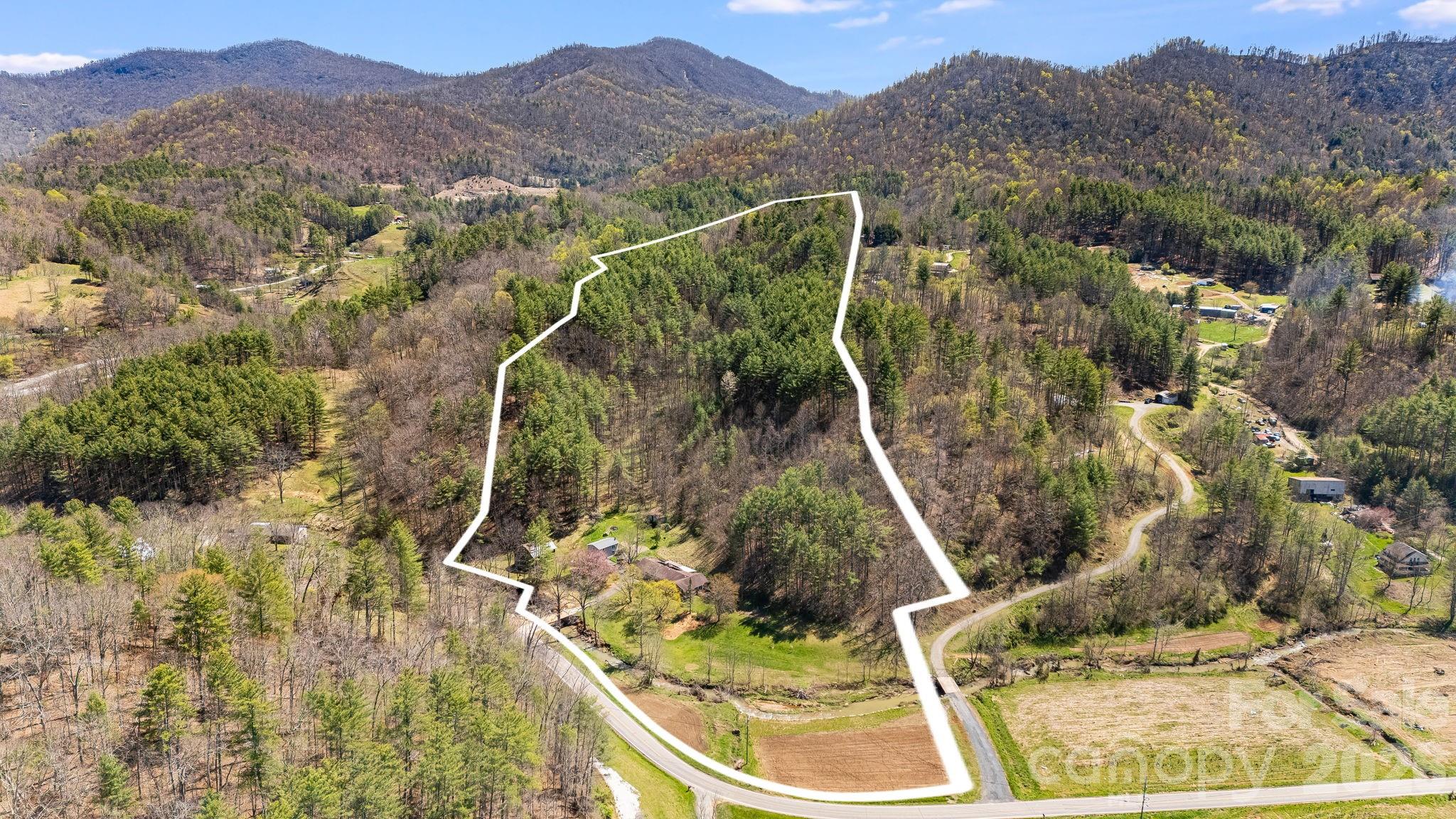 6334 Jacks Creek Road Burnsville NC 28714