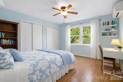 6334 Jacks Creek Road Burnsville NC 28714
