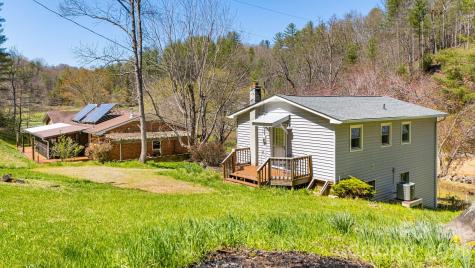 6334 Jacks Creek Road Burnsville NC 28714