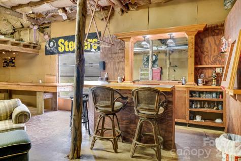 6334 Jacks Creek Road Burnsville NC 28714