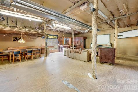6334 Jacks Creek Road Burnsville NC 28714